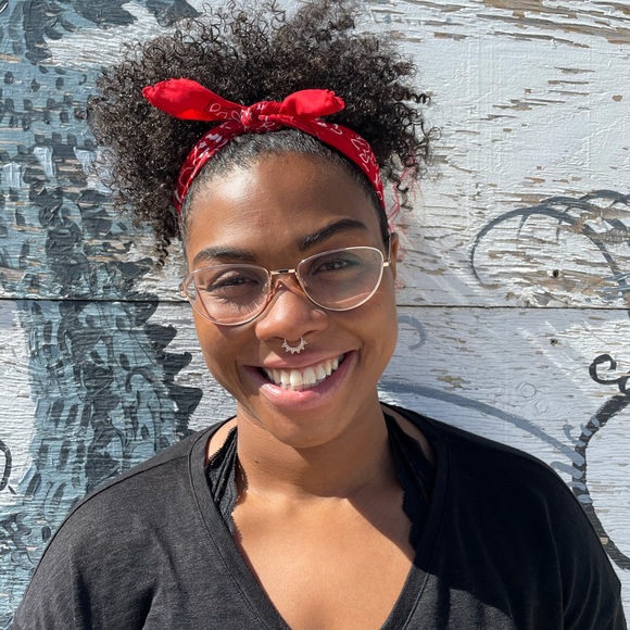 Meet your Posher, Kyra - Picture 1 of 1